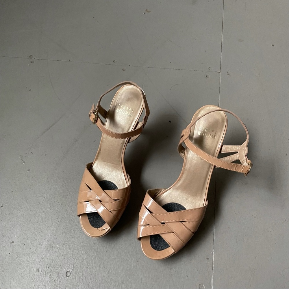 Stuart Weitzman patent leather tan heels